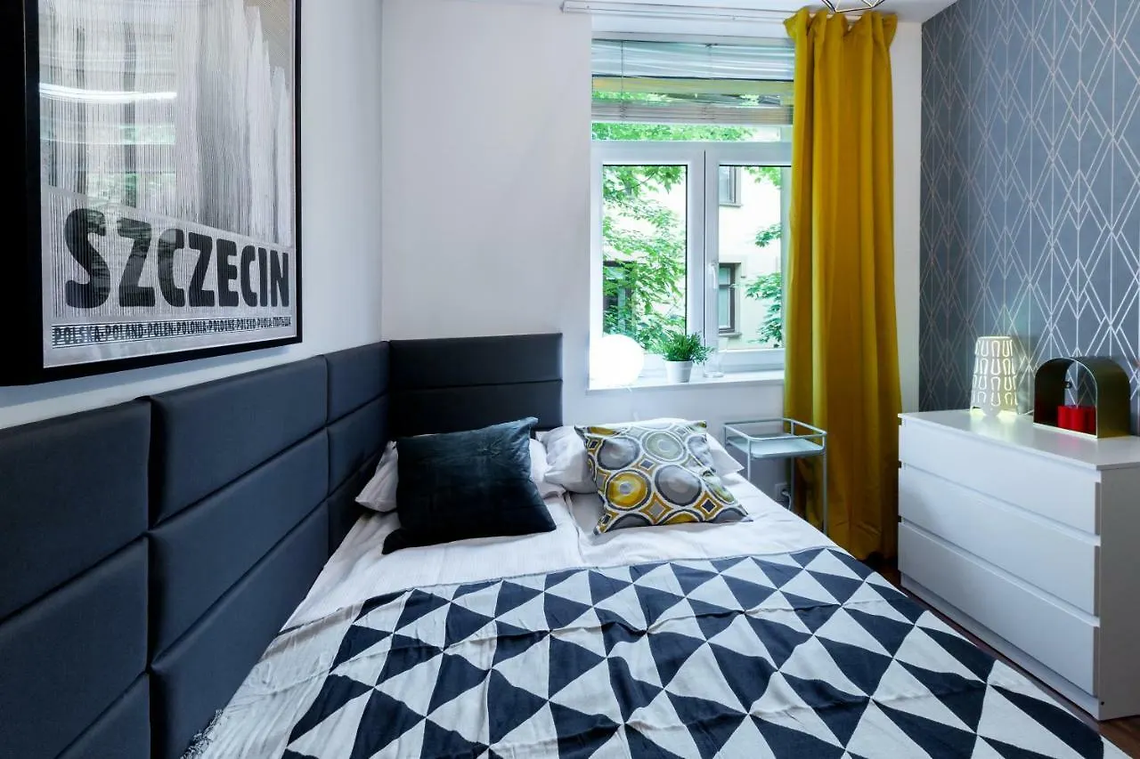 קרקוב Wawel Cracow Old City Apartments - Friendhouse Apartments 0*,  פולין