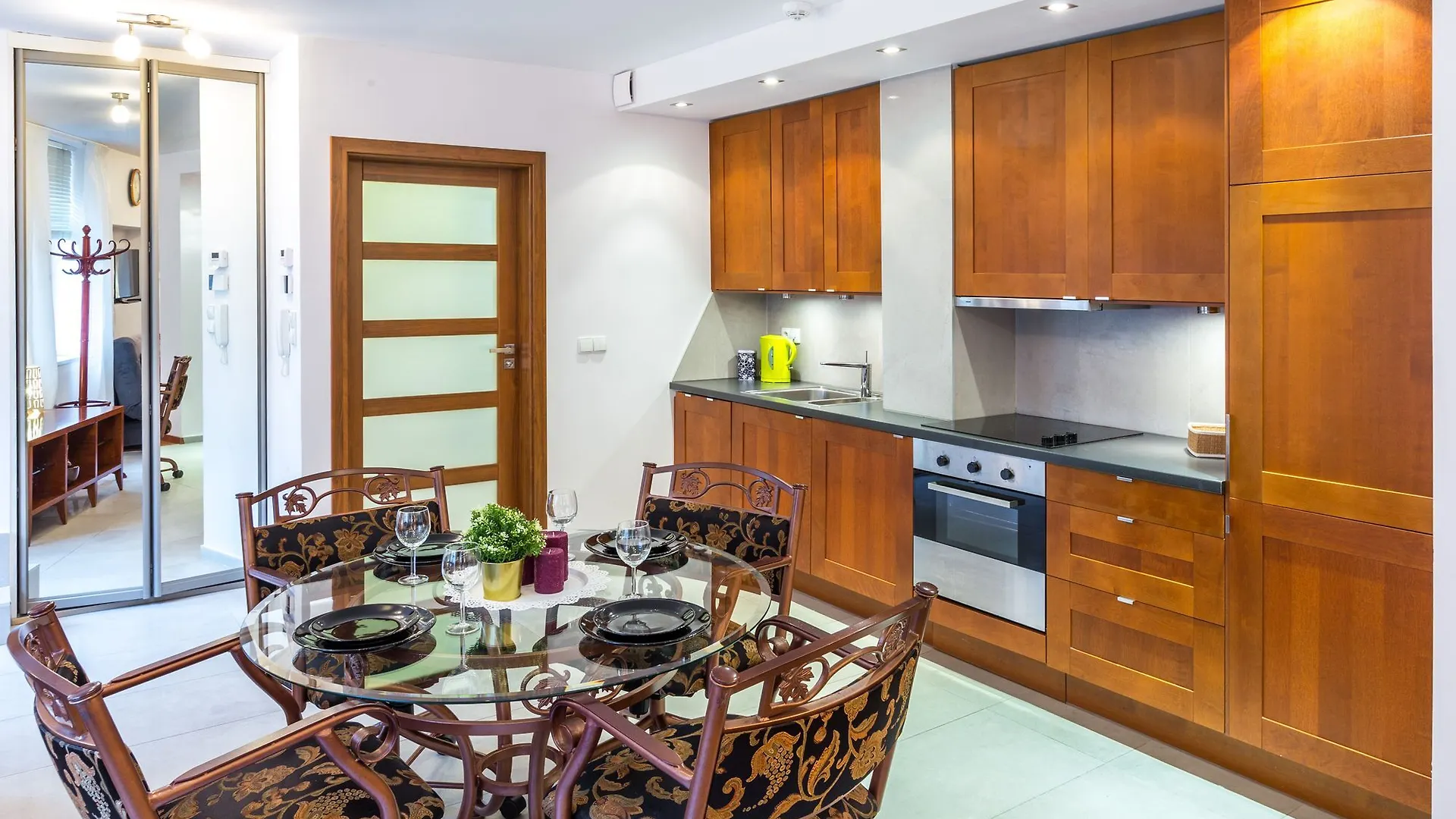 Wawel Cracow Old City Apartments - Friendhouse Apartments Краков Польша